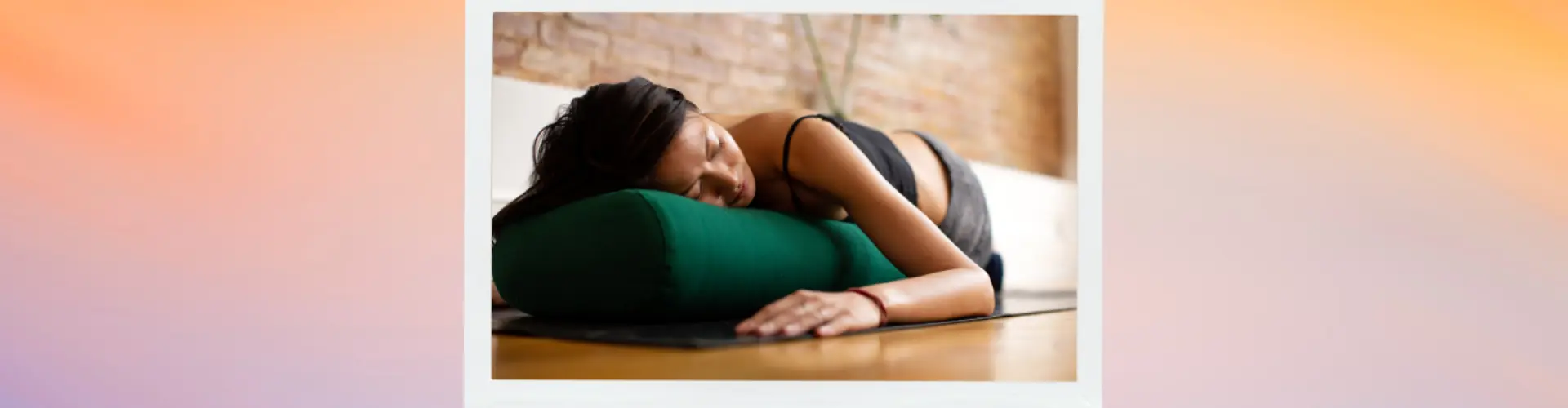 Yoga Tenang Tenang – Berbaring dalam Penyerahan - Online Class by Stacey Melick